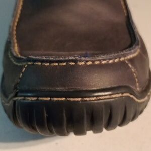 Clarks Women’s Black Clogs 34390, Leather uppers, Size 8.5 M